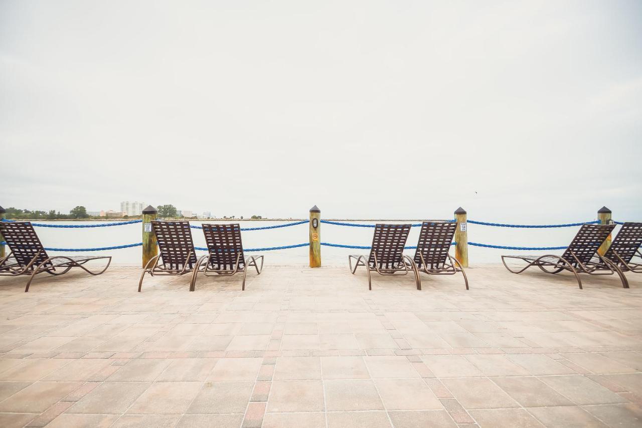 Holiday Inn & Suites Clearwater Beach By Ihg Esterno foto