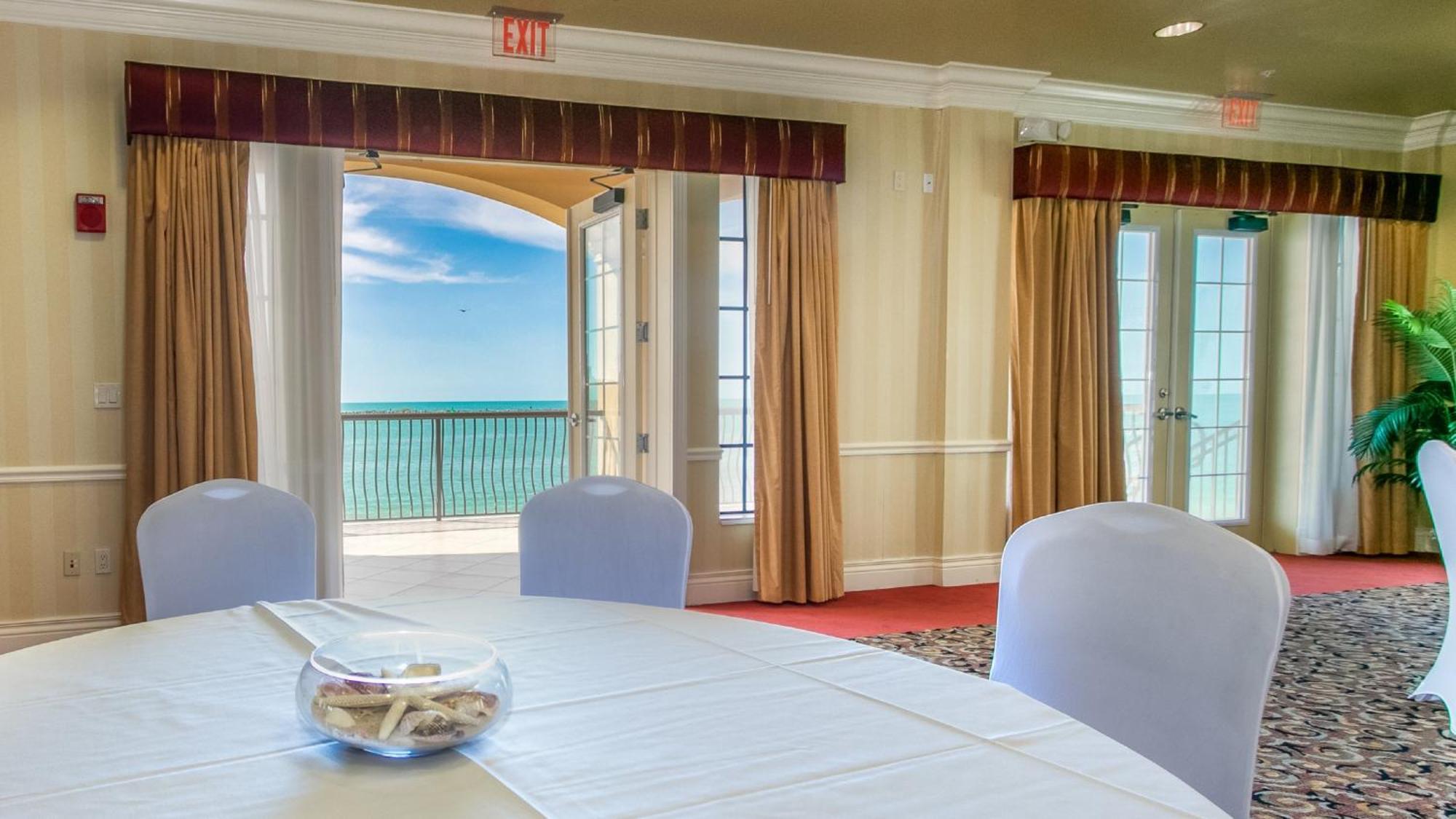 Holiday Inn & Suites Clearwater Beach By Ihg Esterno foto