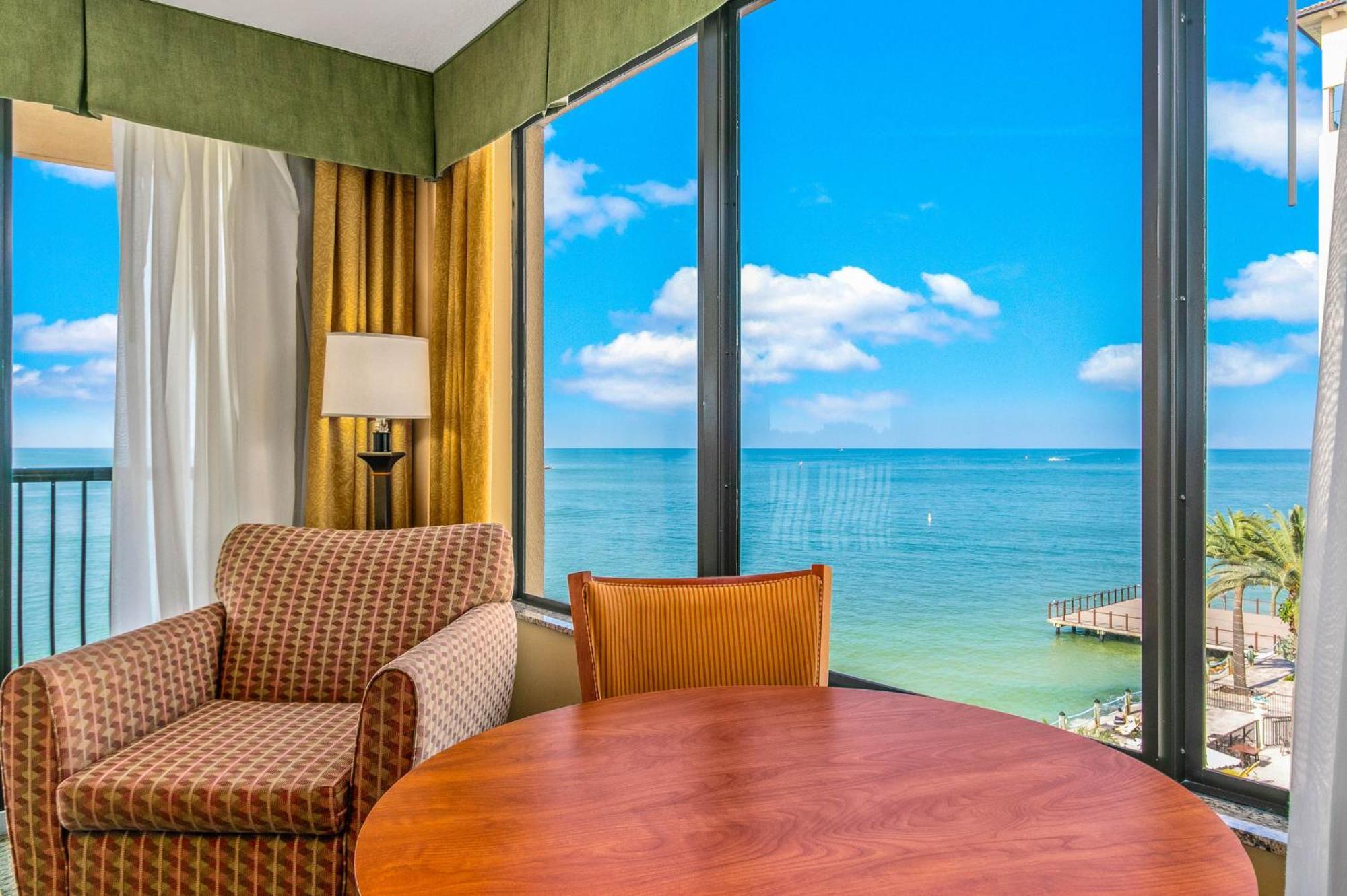 Holiday Inn & Suites Clearwater Beach By Ihg Esterno foto